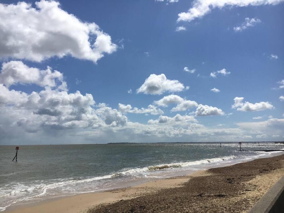 Gordon Villa - A Seaside Escape Harwich Kültér fotó