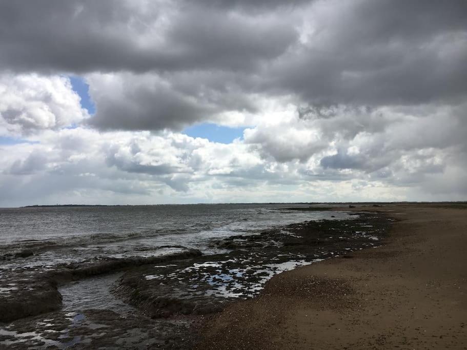 Gordon Villa - A Seaside Escape Harwich Kültér fotó